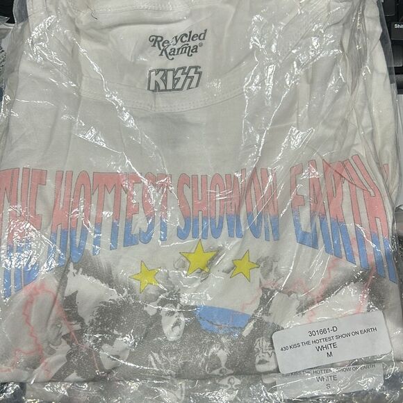 KISS - Recycled Karma - The Hottest Show on Earth Concert Tee/T-shirt - NIB - Picture 5 of 5